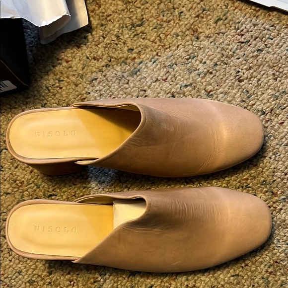 Nisolo Tan Leather Mules Comfortable Slip-On Design - Picture 3 of 5
